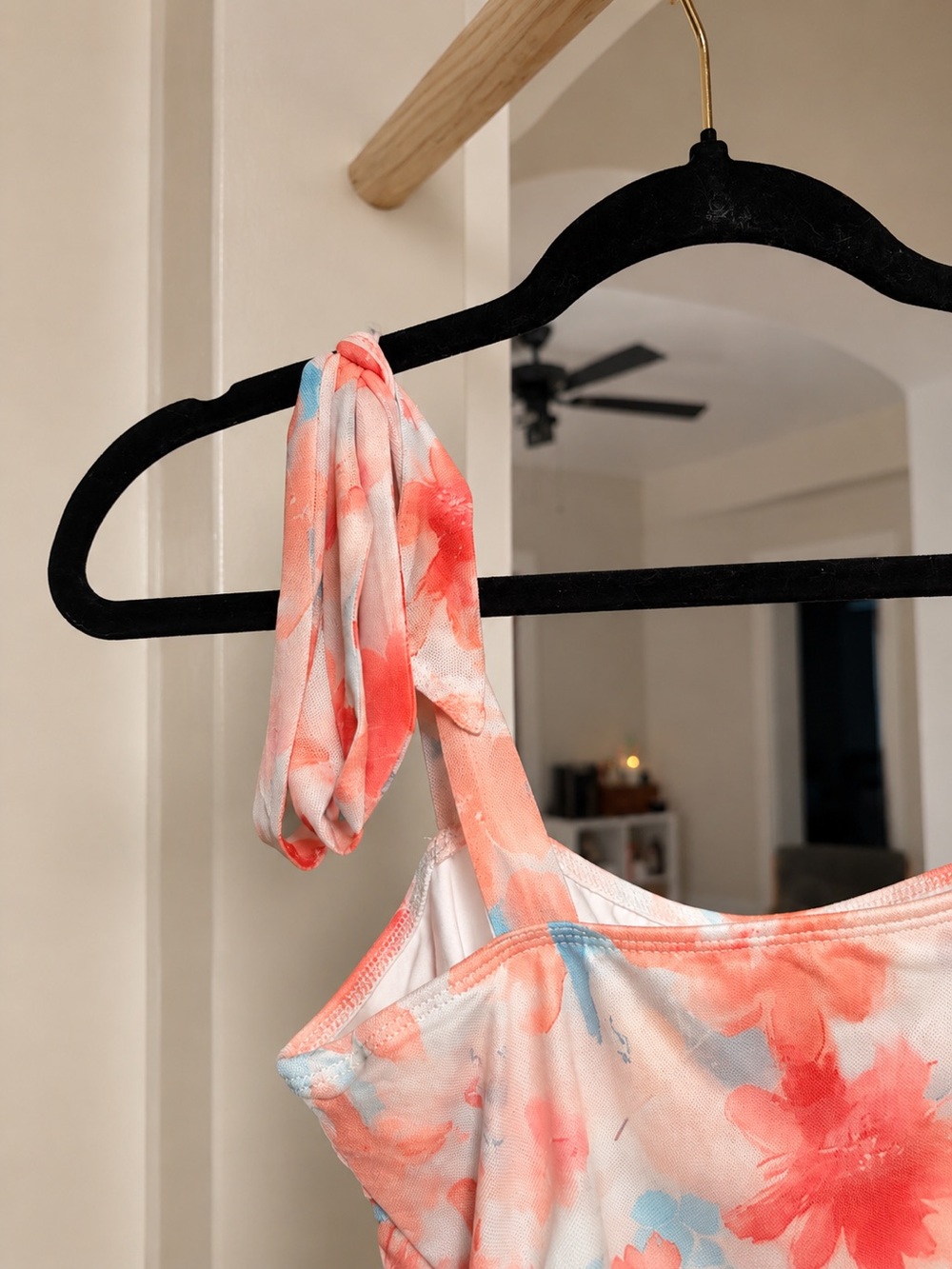 Floral Tie Strap Crop Top Tank - Picture 3 of 3